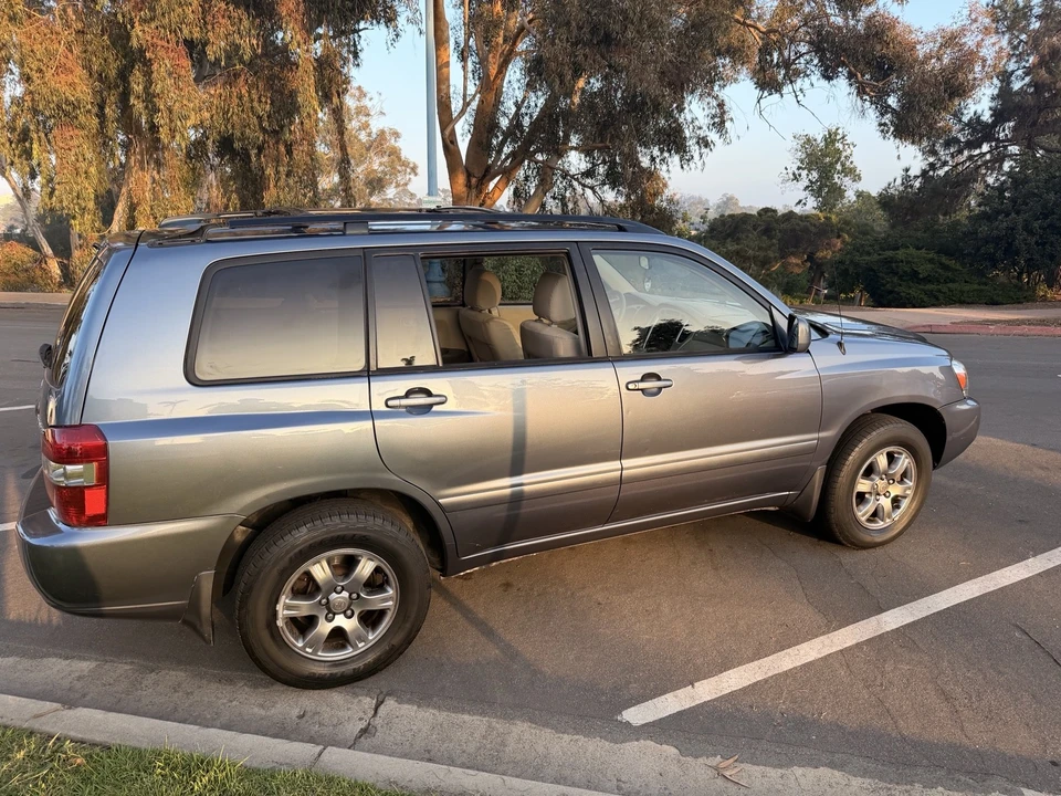 2005 Toyota Highlander - Image 3 of 20