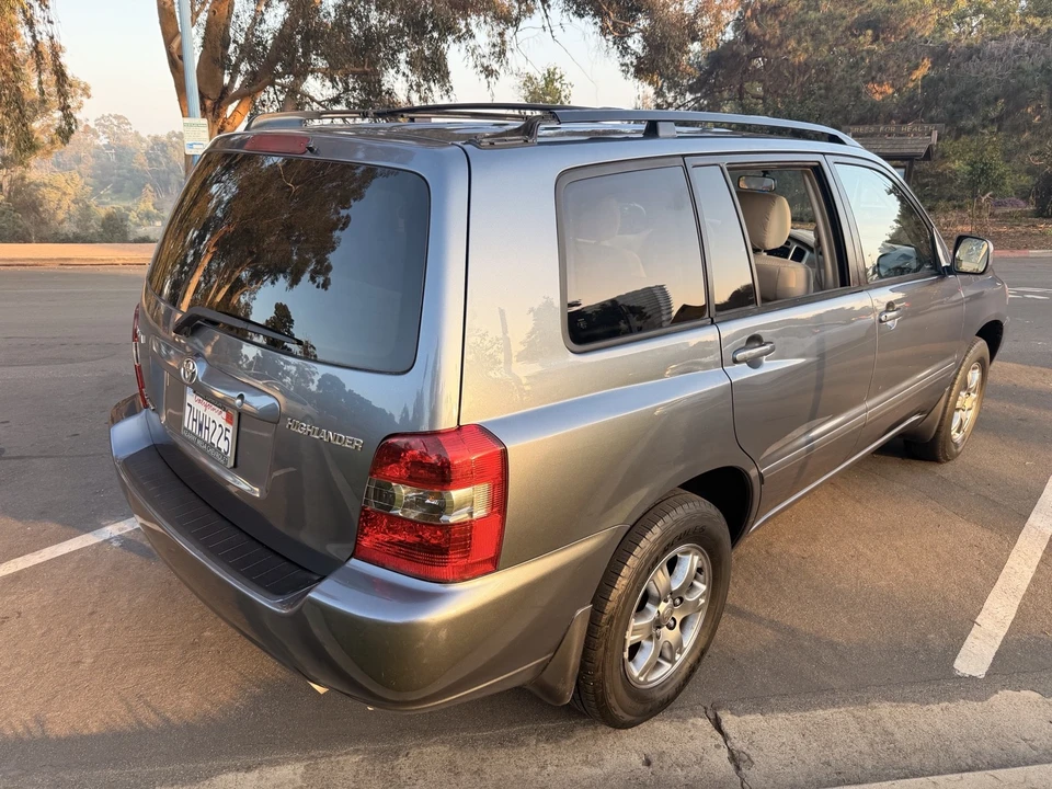 2005 Toyota Highlander - Image 4 of 20