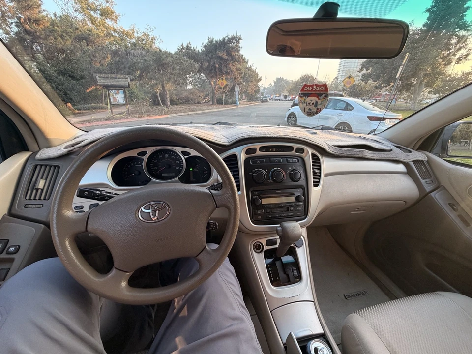 2005 Toyota Highlander - Image 16 of 20