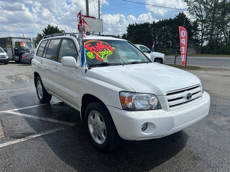 2005 Toyota Highlander - Image 8 of 25