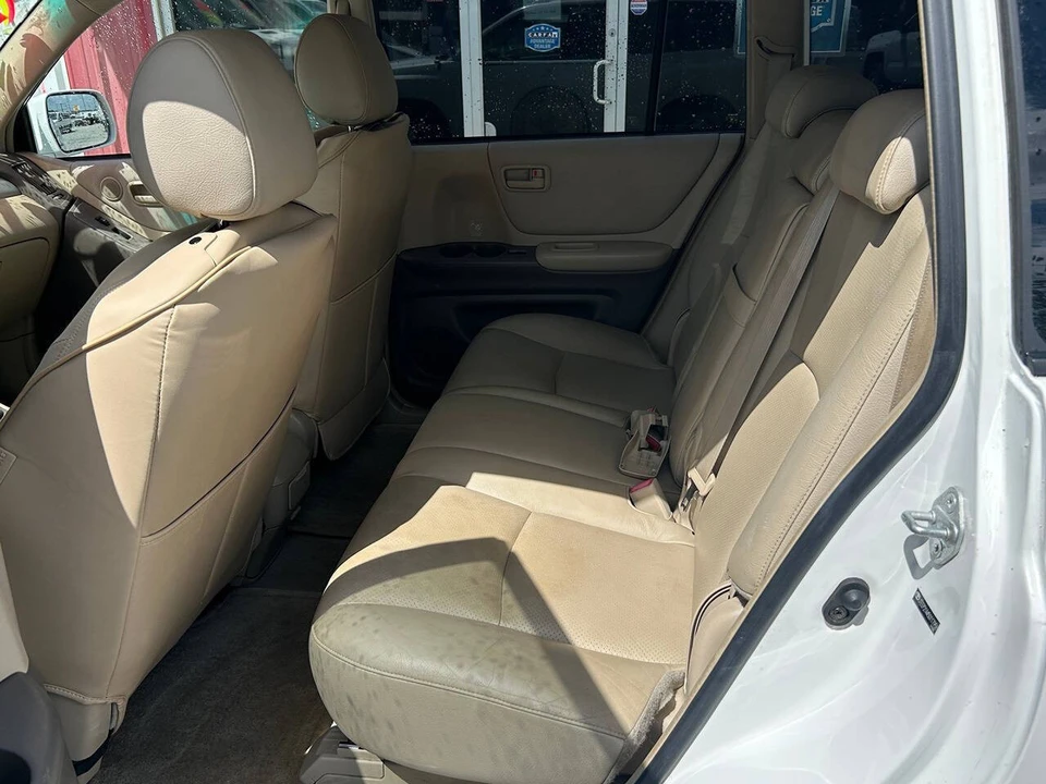 2005 Toyota Highlander - Image 16 of 25