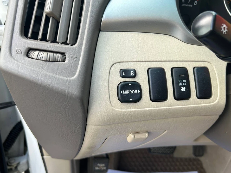 2005 Toyota Highlander - Image 19 of 25