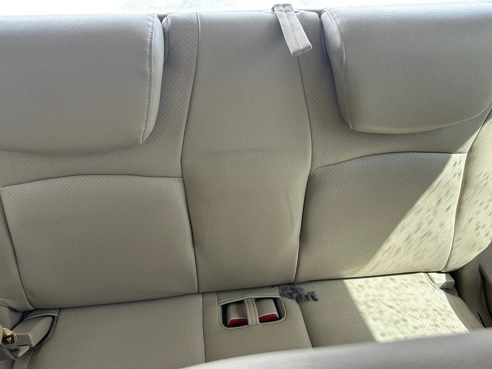 2005 Toyota Highlander - Image 14 of 25
