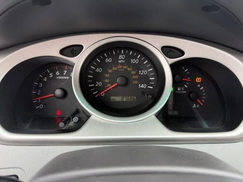 2005 Toyota Highlander - Image 2 of 21