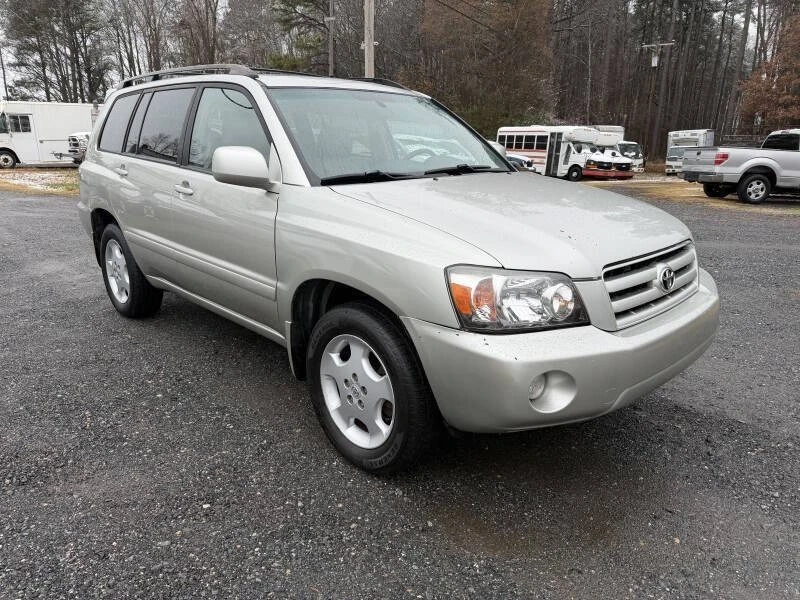 2005 Toyota Highlander - Image 7 of 21