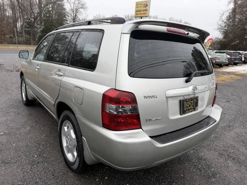 2005 Toyota Highlander - Image 11 of 21