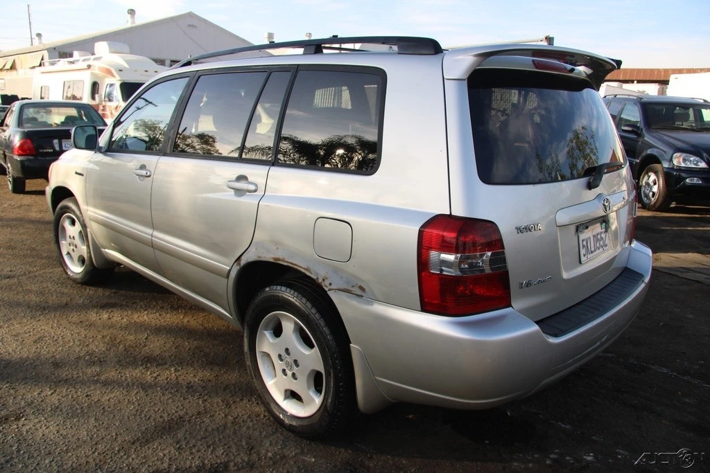 2005 Toyota Highlander - Image 4 of 21