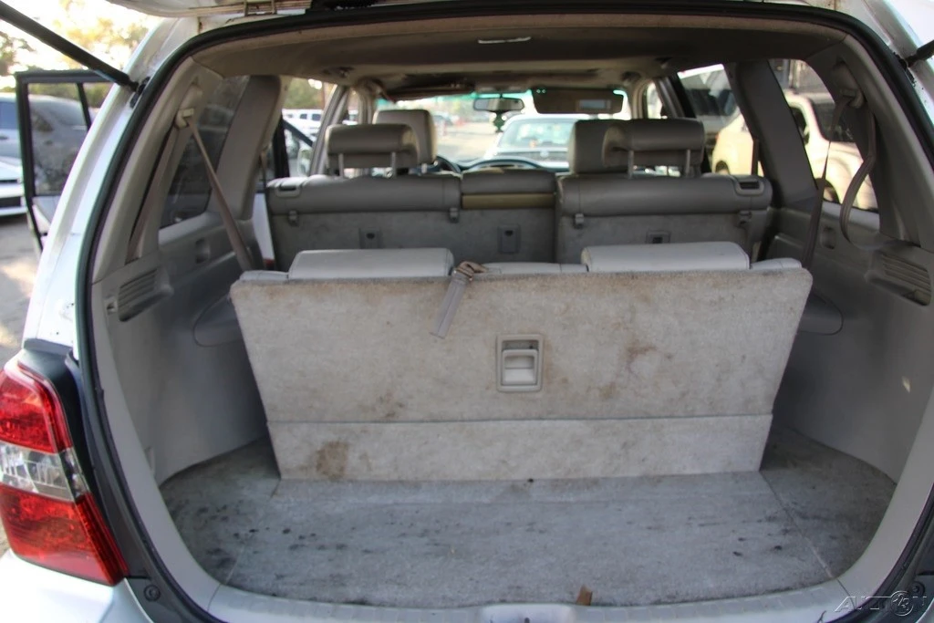2005 Toyota Highlander - Image 19 of 21