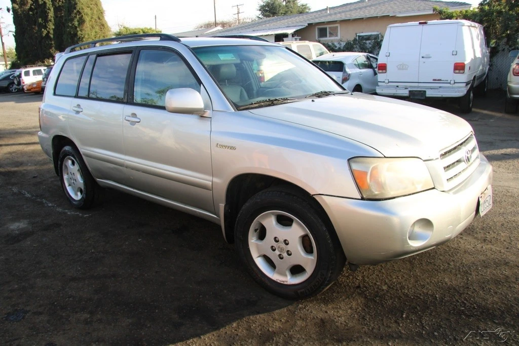 2005 Toyota Highlander - Image 7 of 21