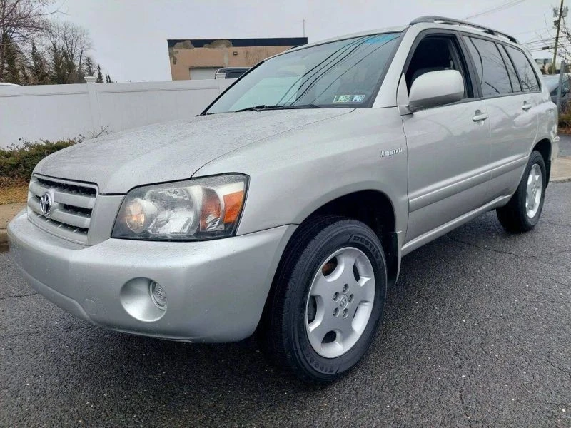 2005 Toyota Highlander - Image 2 of 12