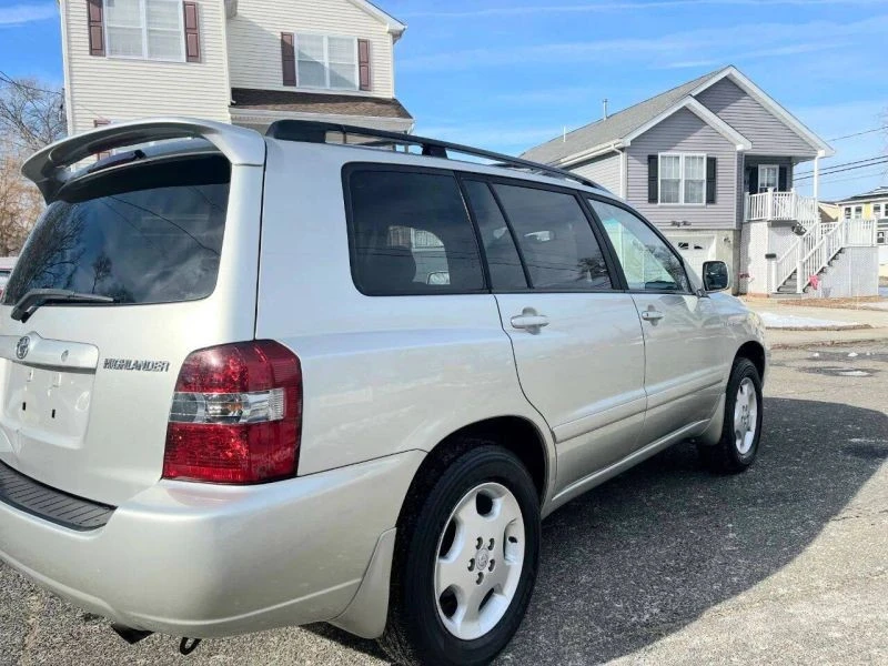 2005 Toyota Highlander - Image 9 of 11