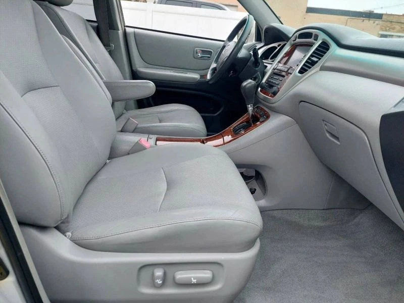 2005 Toyota Highlander - Image 5 of 12