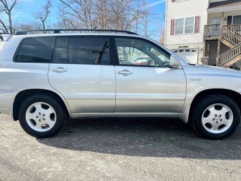 2005 Toyota Highlander - Image 10 of 11