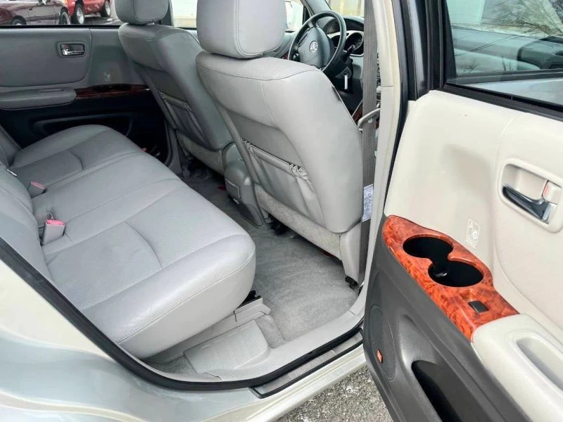 2005 Toyota Highlander - Image 5 of 11