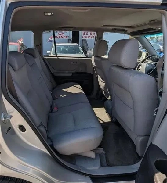 2005 Toyota Highlander - Image 12 of 12