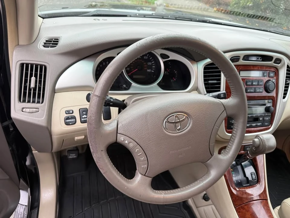 2005 Toyota Highlander - Image 13 of 17