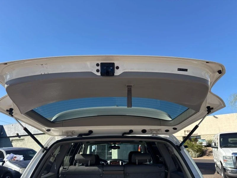 2005 Toyota Highlander - Image 14 of 21