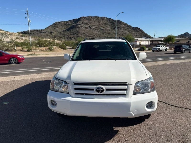 2005 Toyota Highlander - Image 2 of 21