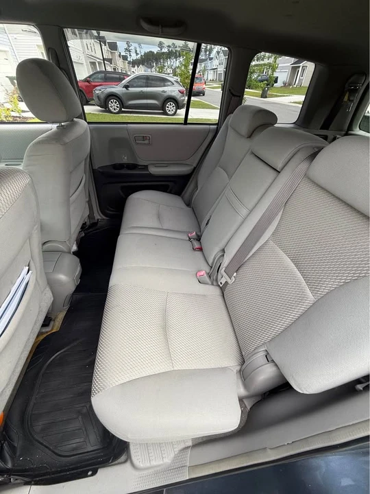 2005 Toyota Highlander - Image 7 of 15