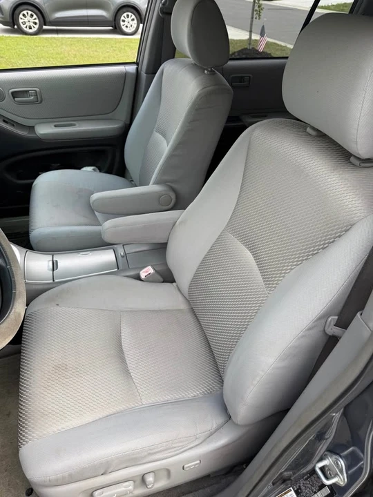 2005 Toyota Highlander - Image 10 of 15