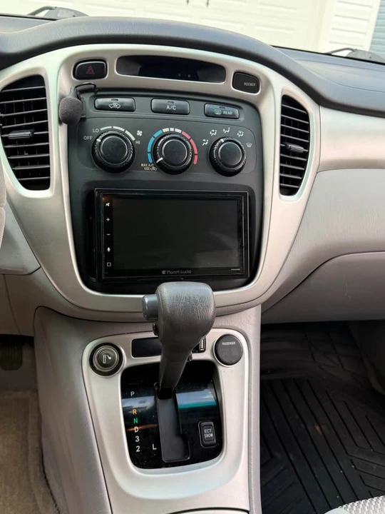 2005 Toyota Highlander - Image 11 of 15