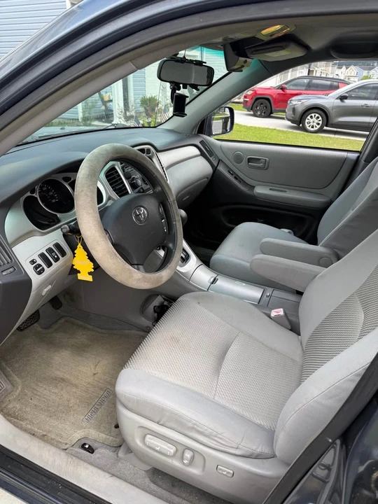 2005 Toyota Highlander - Image 9 of 15