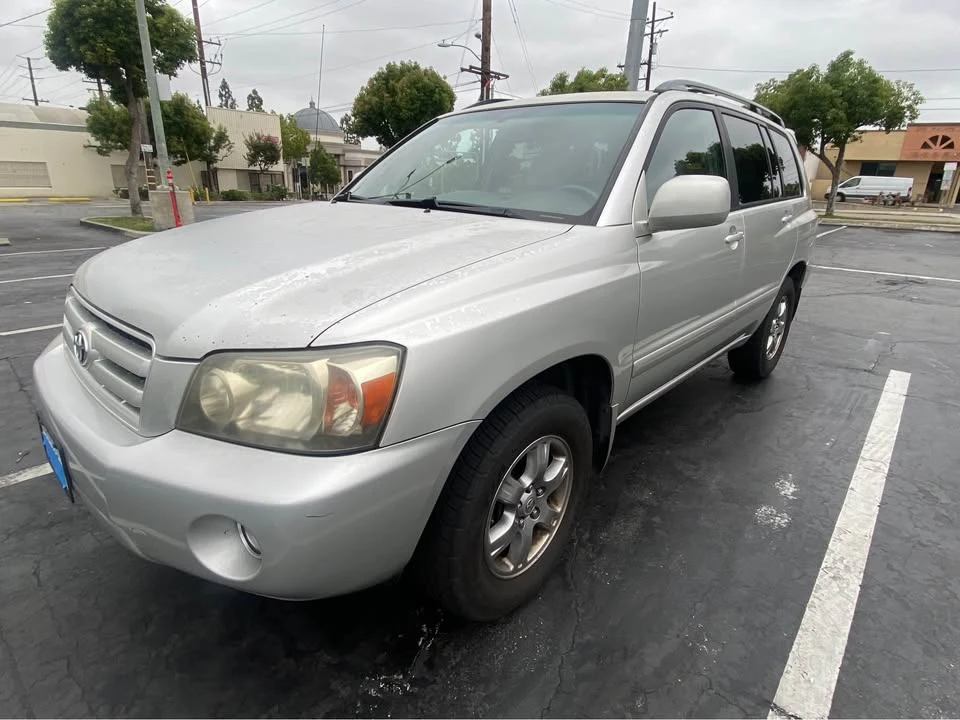2005 Toyota Highlander - Image 2 of 6