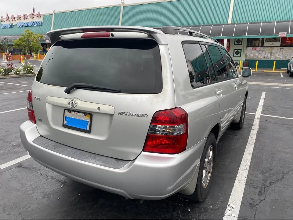 2005 Toyota Highlander - Image 4 of 6
