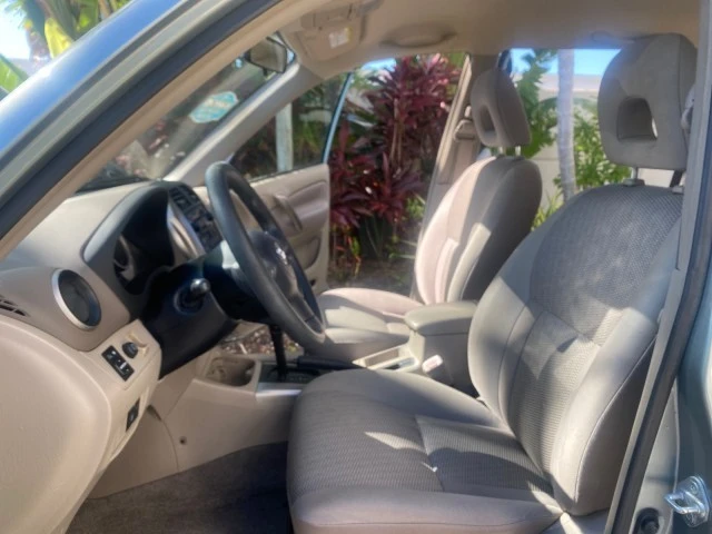2005 Toyota RAV4 3rd Gen - Image 11 of 21