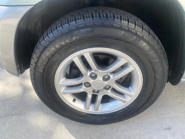 2005 Toyota RAV4 3rd Gen - Image 20 of 21