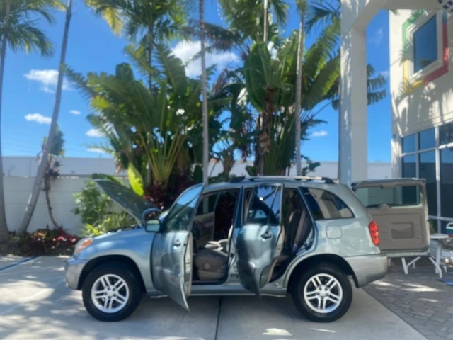 2005 Toyota RAV4 3rd Gen - Image 9 of 21