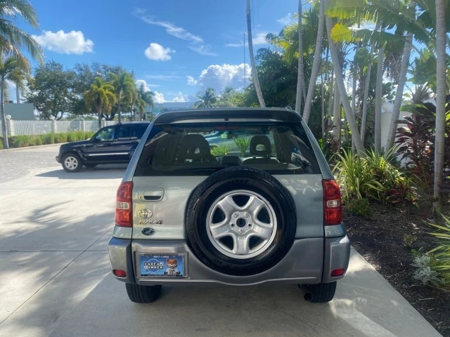 2005 Toyota RAV4 2nd Gen - Image 7 of 21