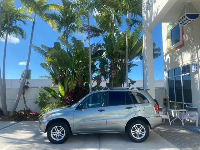 2005 Toyota RAV4 2nd Gen - Image 5 of 21