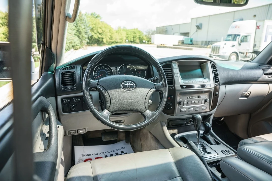 2005 Toyota J100 Land Cruiser - Image 30 of 31