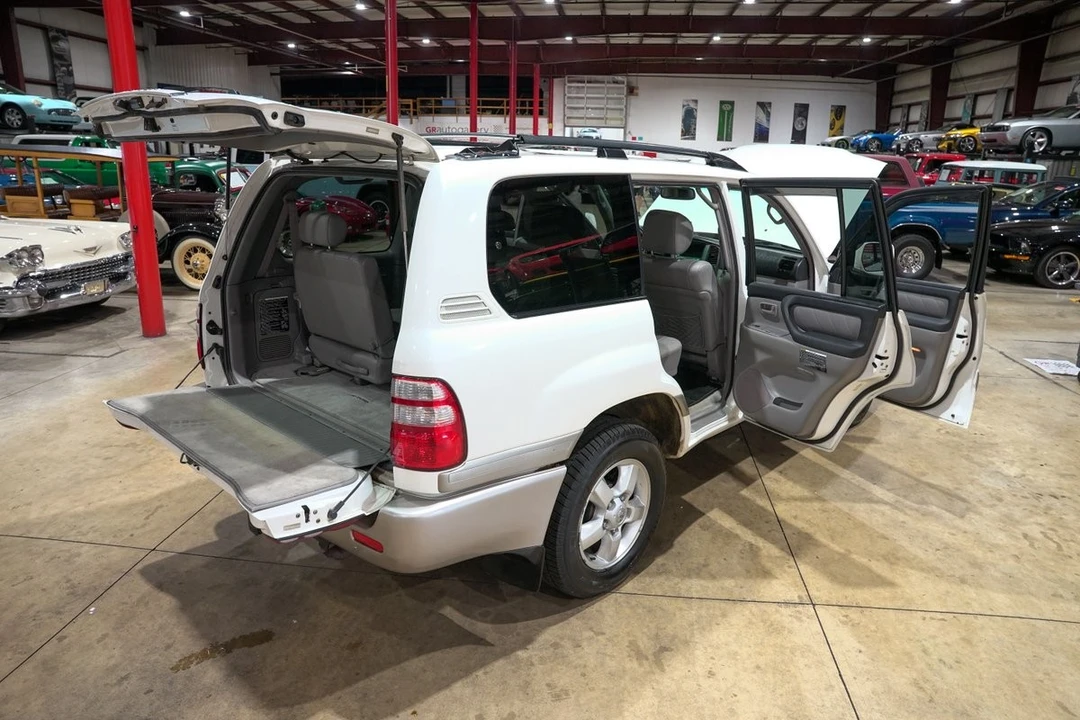 2005 Toyota J100 Land Cruiser - Image 24 of 31
