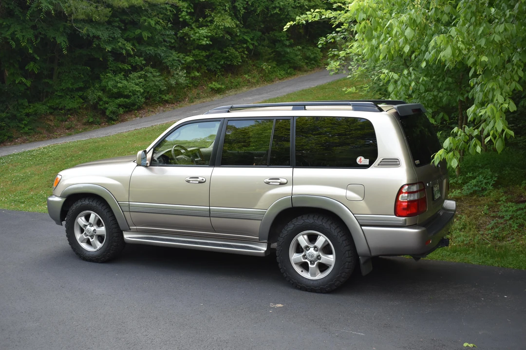 2005 Toyota J100 Land Cruiser - Image 7 of 31