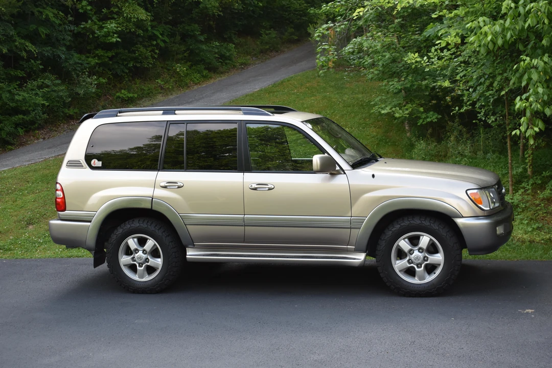 2005 Toyota J100 Land Cruiser - Image 14 of 31