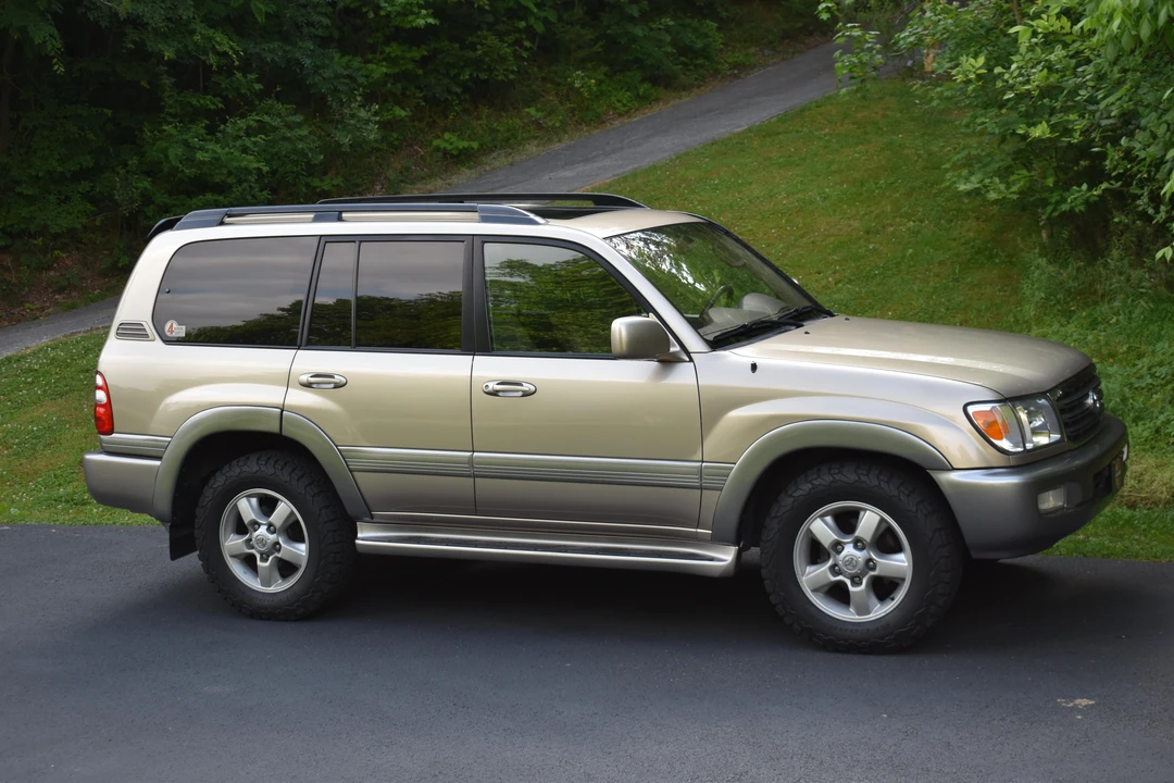 2005 Toyota J100 Land Cruiser - Image 15 of 31