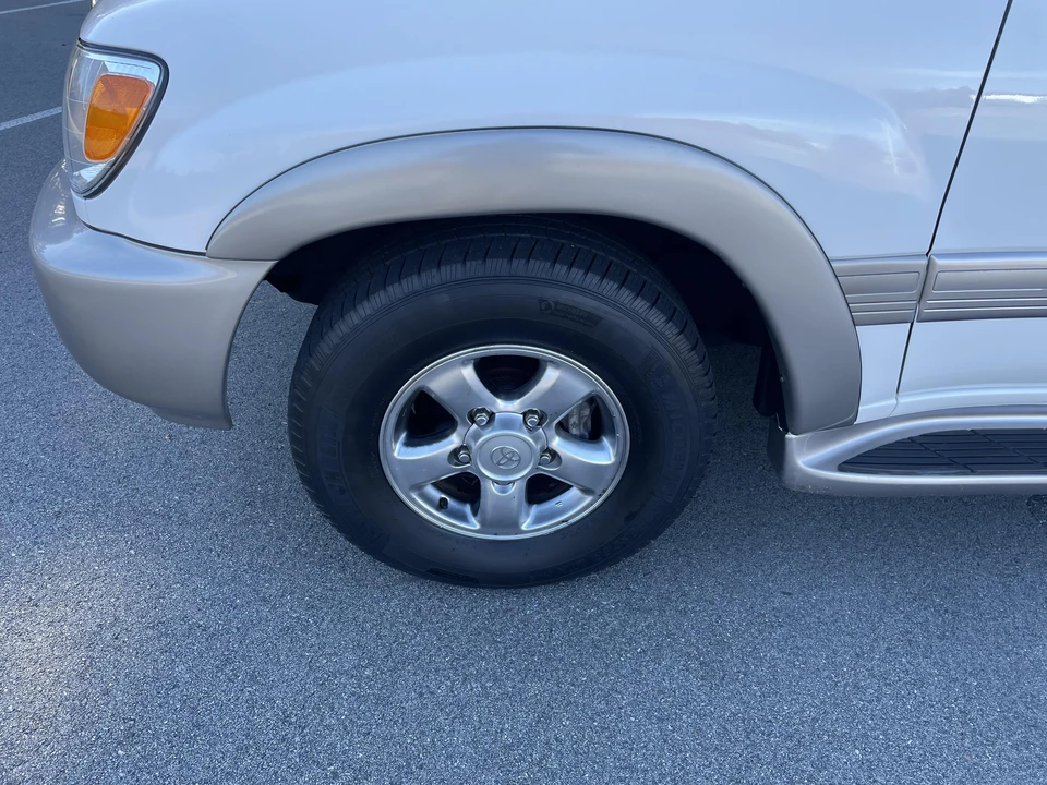 2005 Toyota J100 Land Cruiser - Image 28 of 31