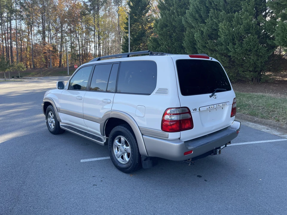 2005 Toyota J100 Land Cruiser - Image 10 of 31