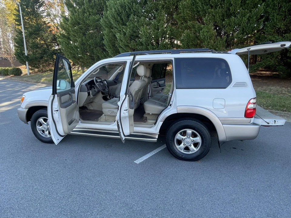 2005 Toyota J100 Land Cruiser - Image 9 of 31