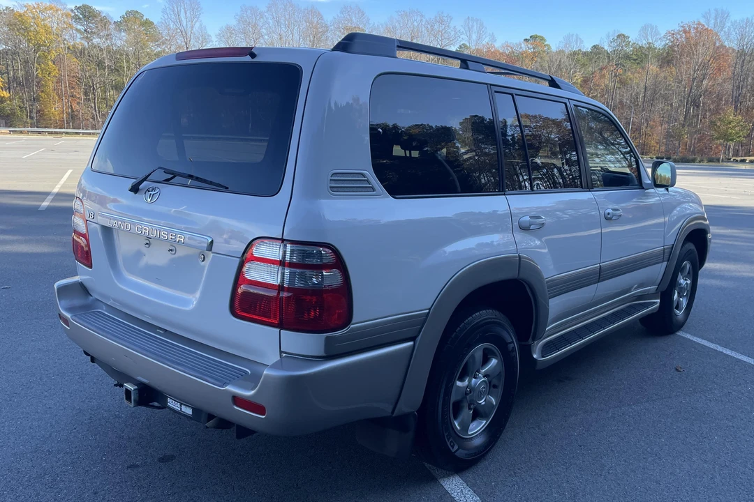 2005 Toyota J100 Land Cruiser - Image 4 of 31