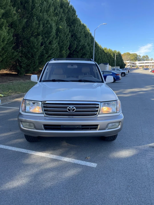 2005 Toyota J100 Land Cruiser - Image 6 of 31