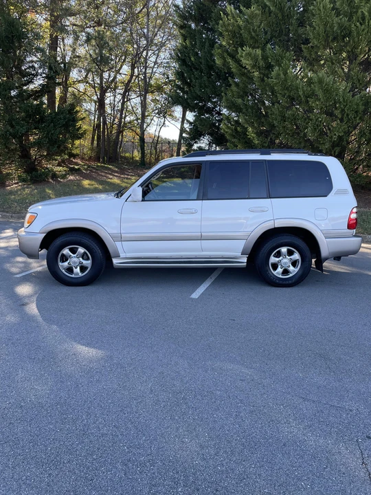 2005 Toyota J100 Land Cruiser - Image 8 of 31