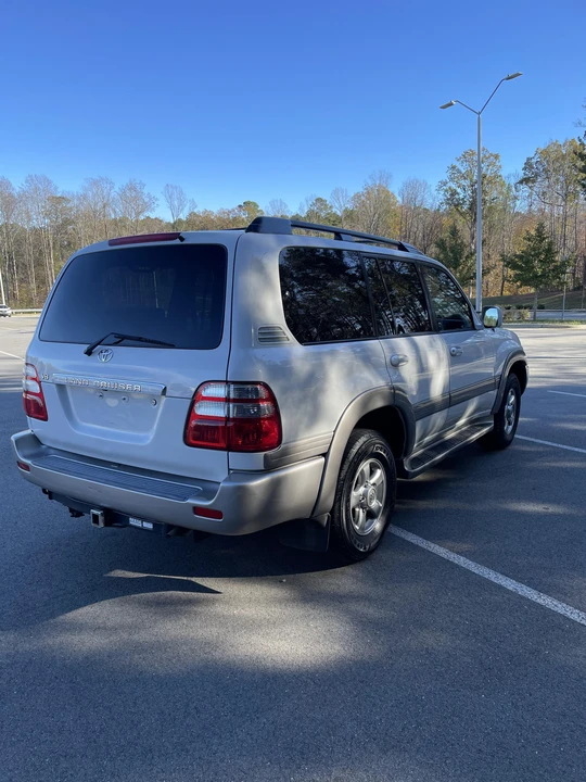 2005 Toyota J100 Land Cruiser - Image 13 of 31