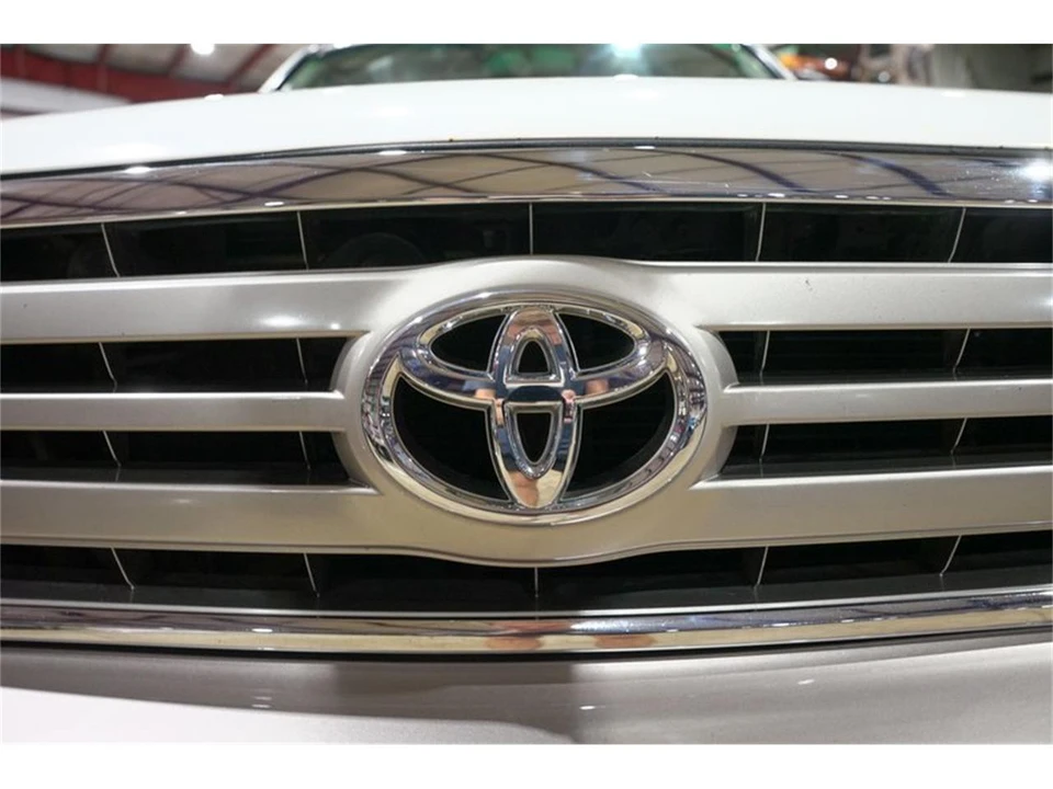 2005 Toyota J100 Land Cruiser - Image 21 of 31