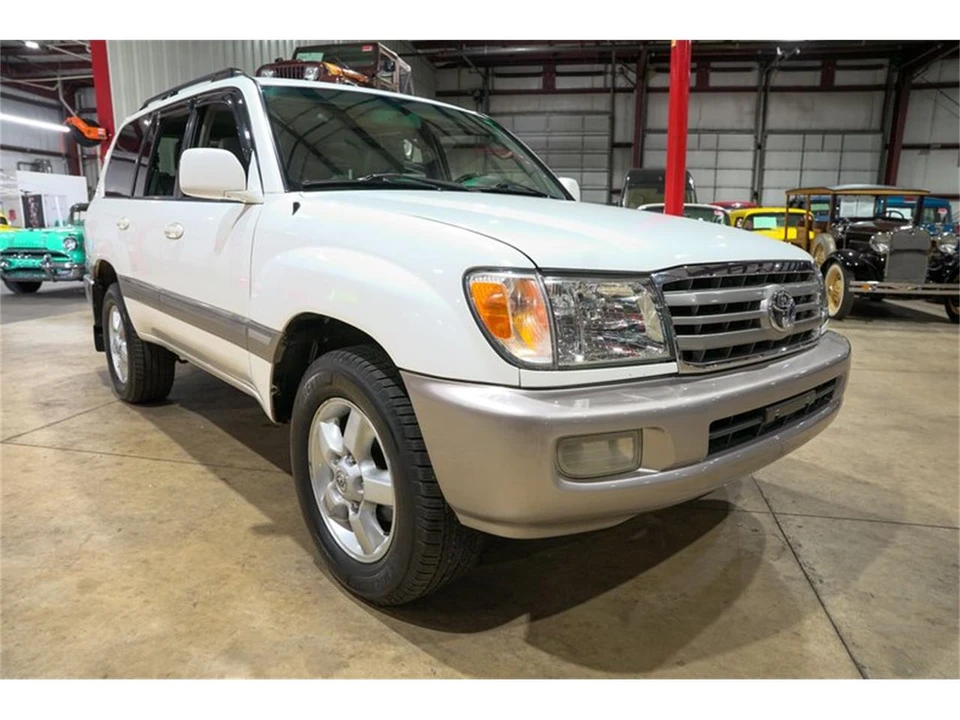 2005 Toyota J100 Land Cruiser - Image 12 of 31