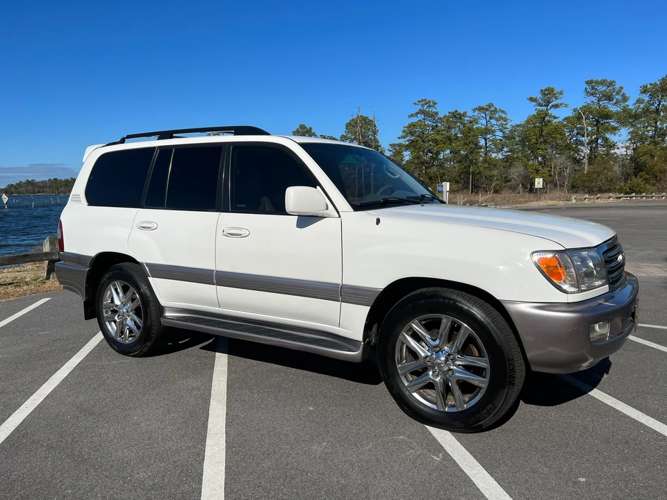 2005 Toyota J100 Land Cruiser - Image 13 of 31
