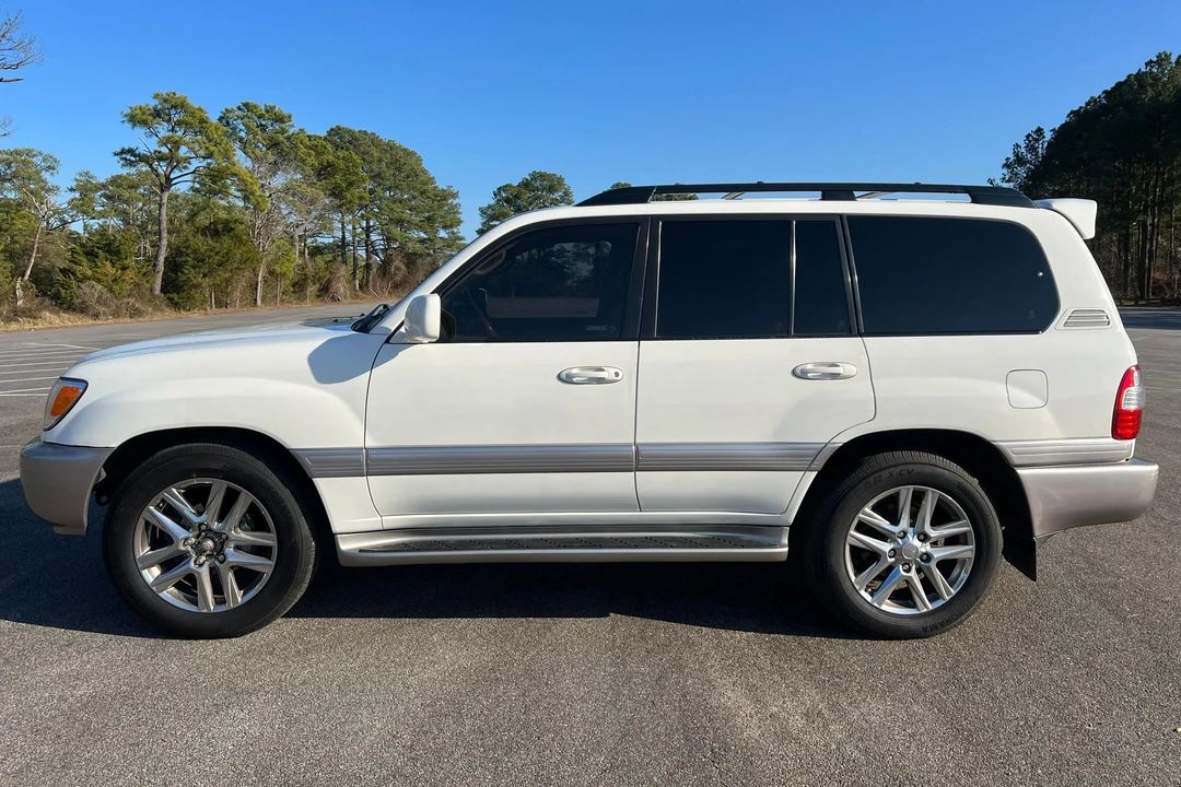 2005 Toyota J100 Land Cruiser - Image 3 of 31