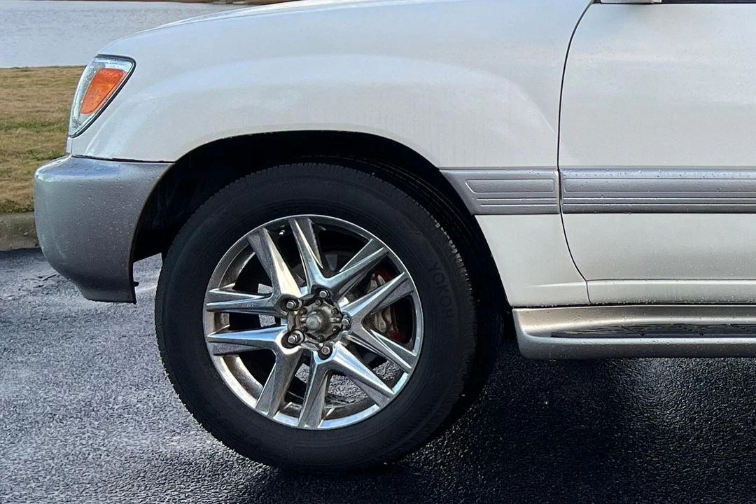 2005 Toyota J100 Land Cruiser - Image 18 of 31